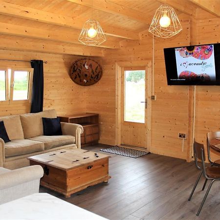 Stunning 5-Bed Cabin In Ashton Under Hill Έβεσαμ Εξωτερικό φωτογραφία