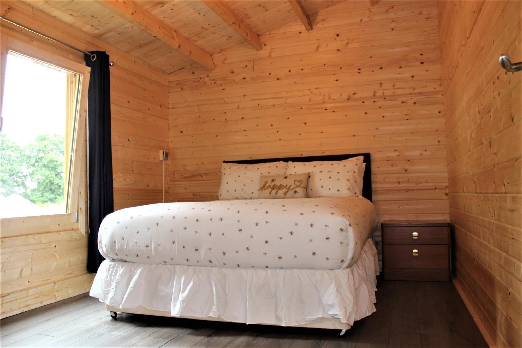 Stunning 5-Bed Cabin In Ashton Under Hill Έβεσαμ Εξωτερικό φωτογραφία